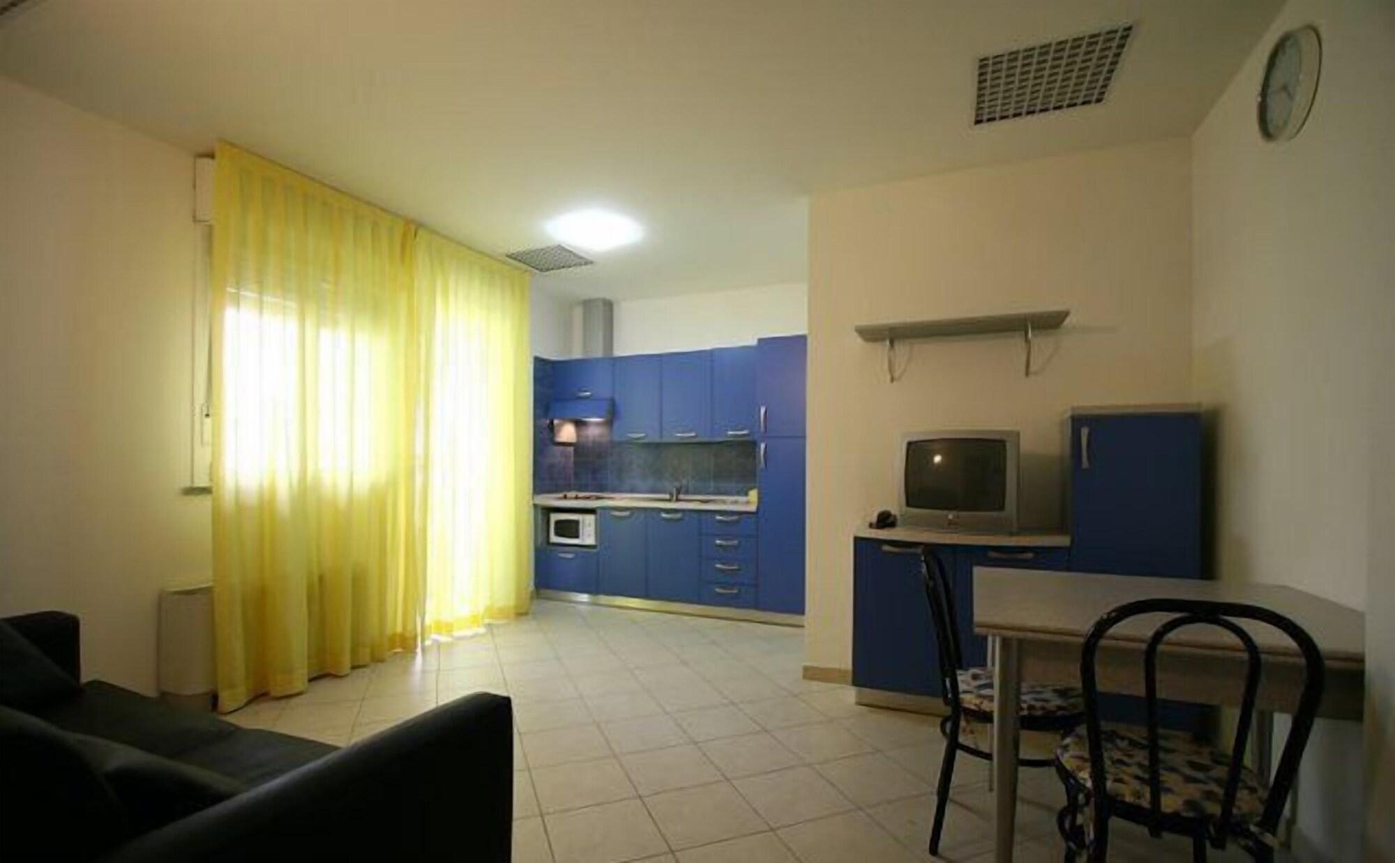 Paradise Apartahotel 3*