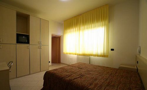 Paradise Apartahotel 3*